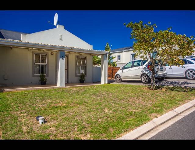 3 BEDROOM HOUSE SOLD IN MT. SIMON ESTATE